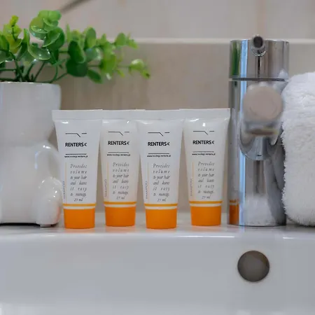 Kwiatkowskiego In Perfect For Remote Work By Renters Apartment *