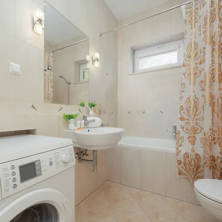 Kwiatkowskiego In Perfect For Remote Work By Renters Apartman Varsó