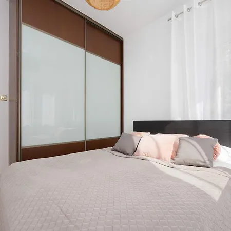 Apartment Kwiatkowskiego In Perfect For Remote Work By Renters