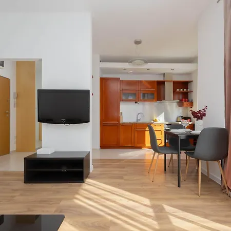 Apartment Kwiatkowskiego In Perfect For Remote Work By Renters Warsaw