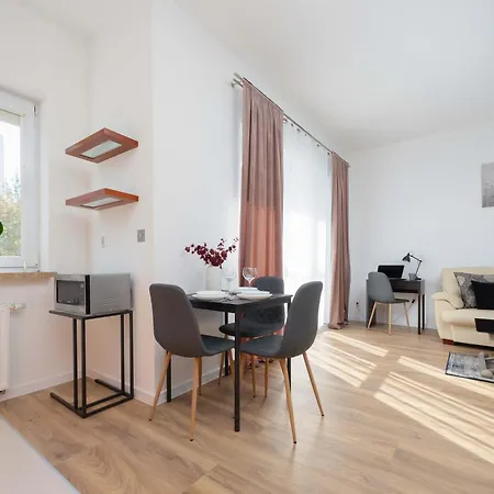 Kwiatkowskiego In Perfect For Remote Work By Renters * Warsaw