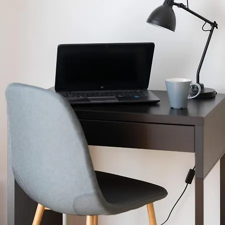 Kwiatkowskiego In Perfect For Remote Work By Renters Apartment